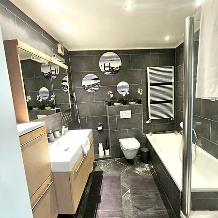 דירה Well-appointed 2br Flat With Terrace&parking-hol127 לוקסמבורג