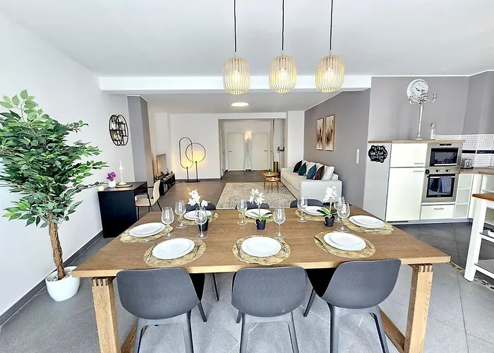 Appartamento Well-appointed 2br Flat With Terrace&parking-hol127 *