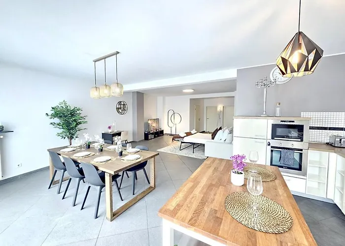 Well-appointed 2br Flat With Terrace&parking-hol127 * Luxemburgo