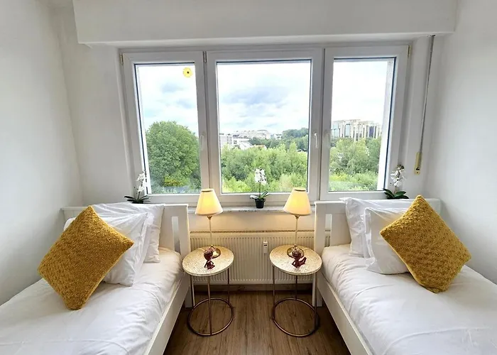 Appartamento Well-appointed 2br Flat With Terrace&parking-hol127 *