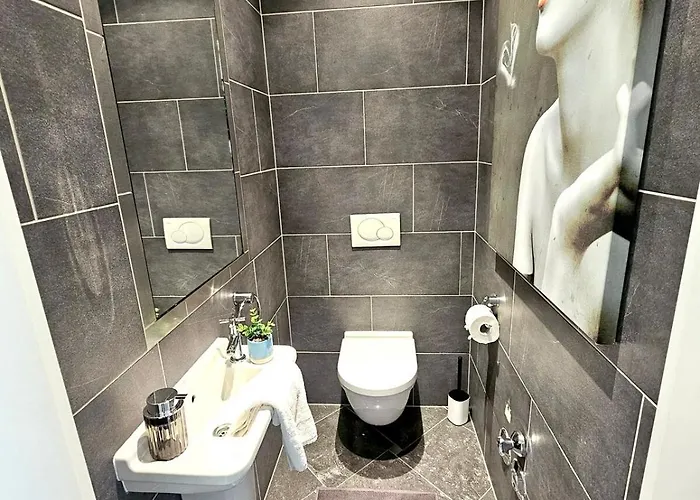 Well-appointed 2br Flat With Terrace&parking-hol127 Luxemburg